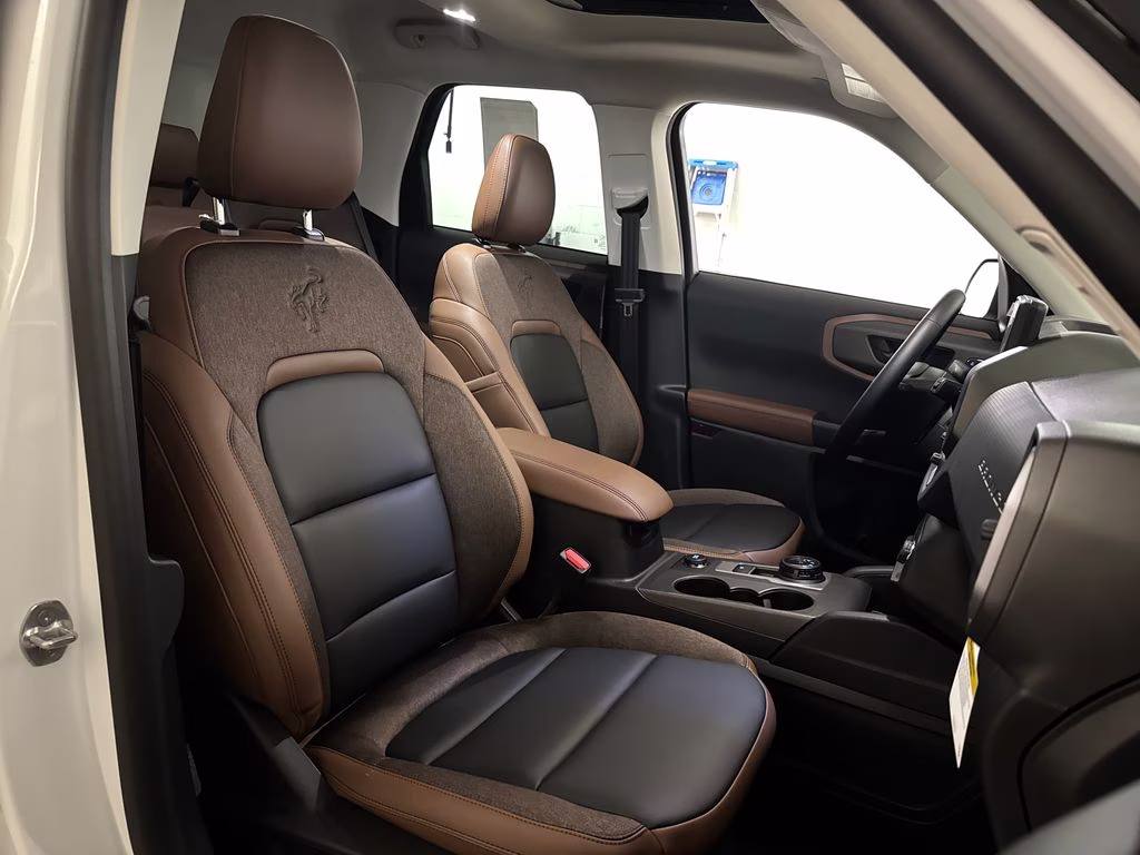 2026 Oxford White Ford Bronco Sport Outer Banks 4X4 SUV