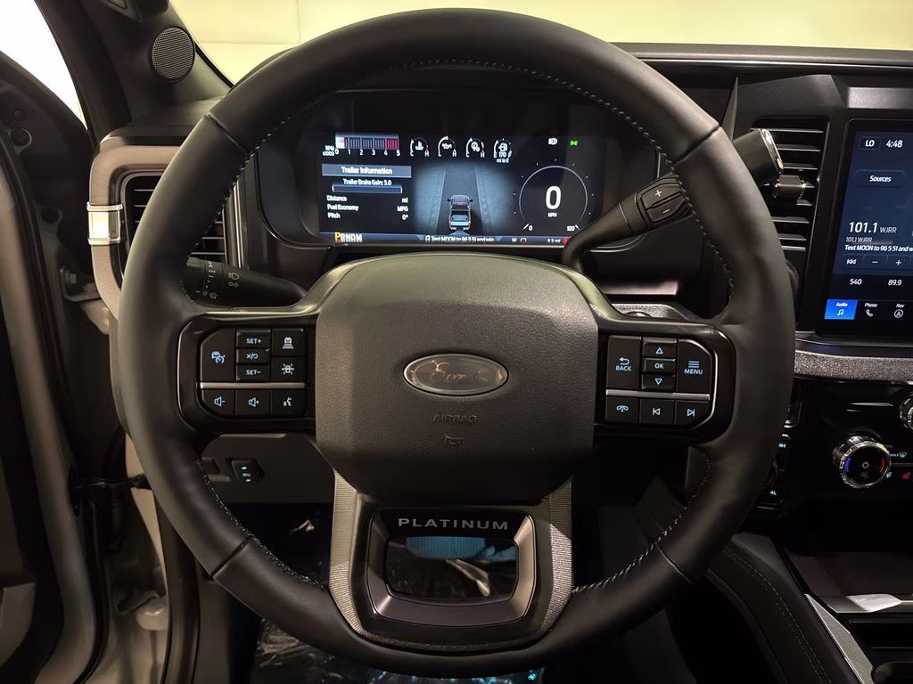 2026 Avalanche Ford Super Duty F-350 SRW 4X4 Truck