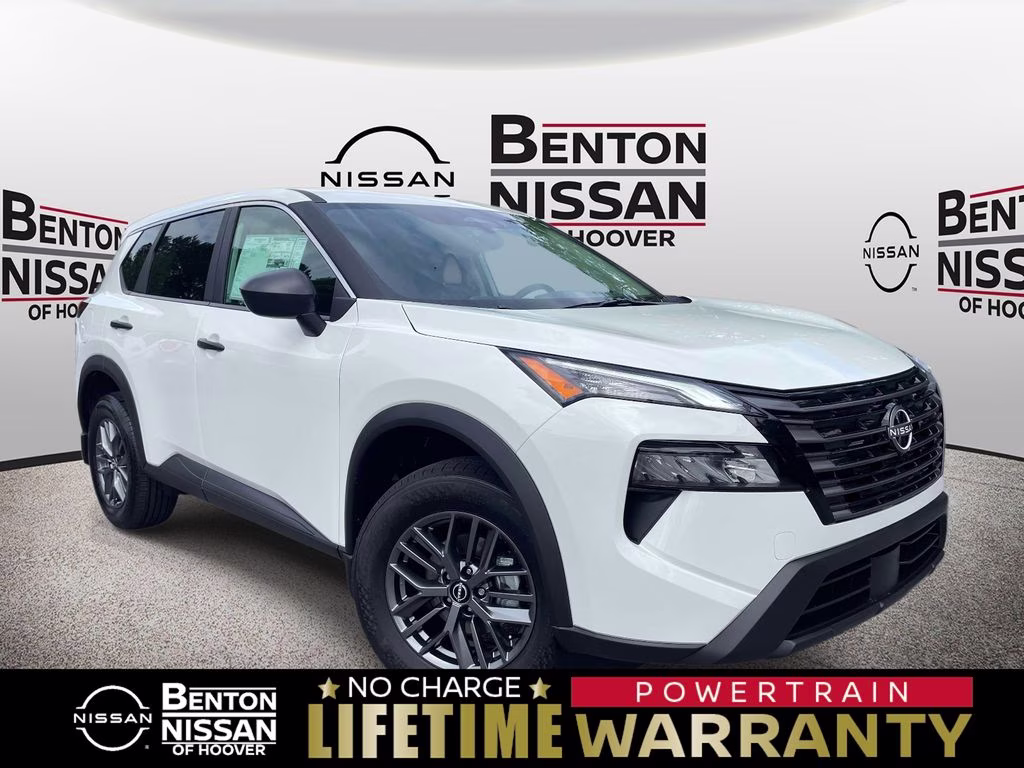 2026 Nissan Rogue S FWD's photo