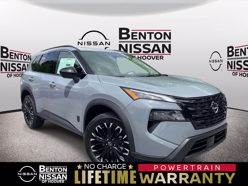 2026 Nissan Rogue Dark Armor's photo