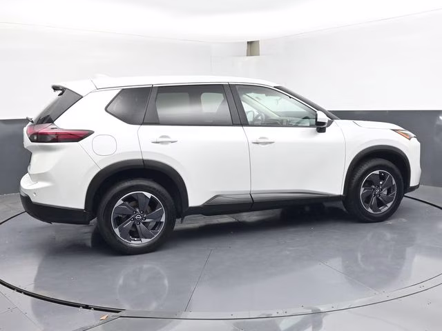 2024 Everest White Pearl Nissan Rogue SV FWD SUV