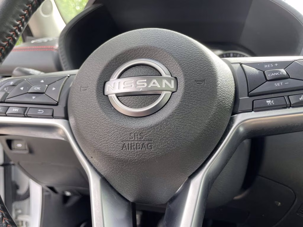 2024 Aspen White Tricoat/Super Black Nissan Sentra SR FWD Sedan