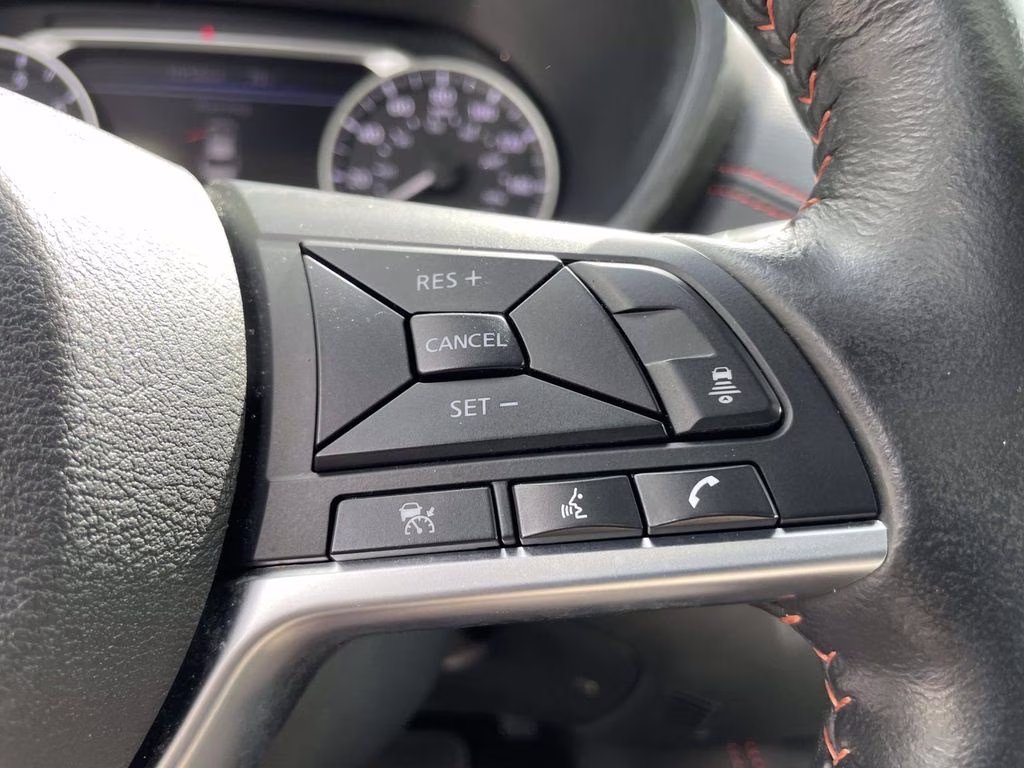 2024 Aspen White Tricoat/Super Black Nissan Sentra SR FWD Sedan