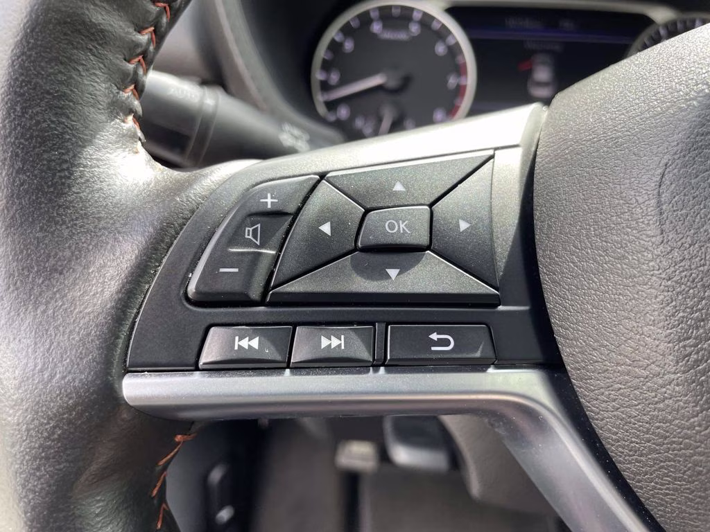 2024 Aspen White Tricoat/Super Black Nissan Sentra SR FWD Sedan