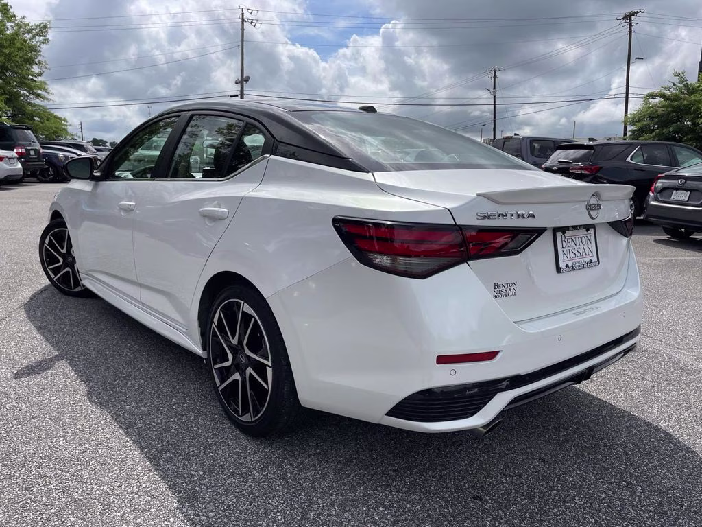 2024 Aspen White Tricoat/Super Black Nissan Sentra SR FWD Sedan