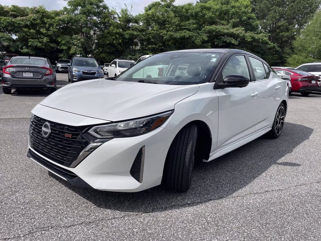 2024 Aspen White Tricoat/Super Black Nissan Sentra SR FWD Sedan
