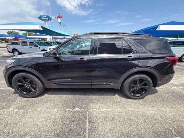 2024 Black Metallic Ford Explorer ST-Line 4X4 SUV