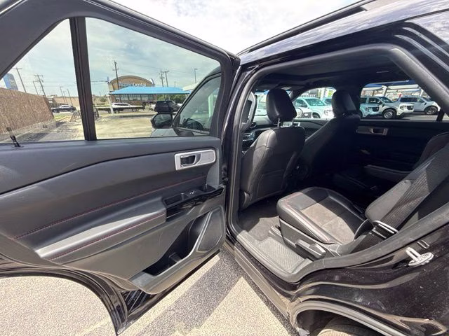 2024 Black Metallic Ford Explorer ST-Line 4X4 SUV
