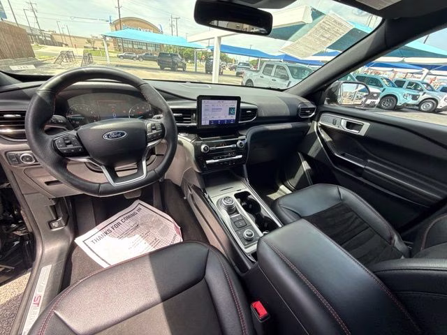2024 Black Metallic Ford Explorer ST-Line 4X4 SUV