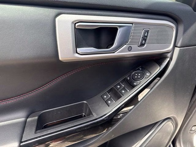 2024 Black Metallic Ford Explorer ST-Line 4X4 SUV