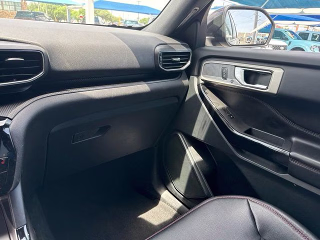 2024 Black Metallic Ford Explorer ST-Line 4X4 SUV