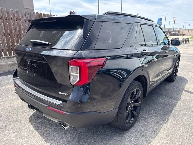 2024 Black Metallic Ford Explorer ST-Line 4X4 SUV