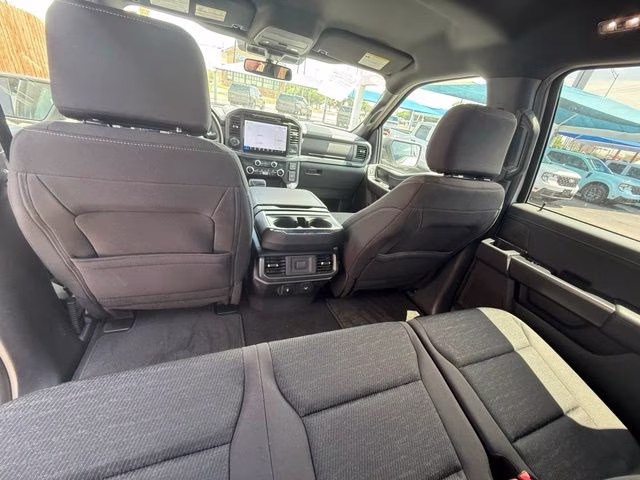 2024 Oxford White Ford F-150 XLT 4X4 Truck
