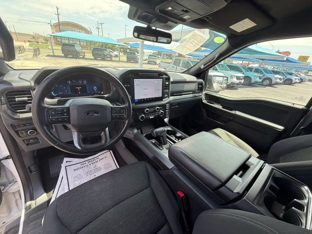 2024 Oxford White Ford F-150 XLT 4X4 Truck