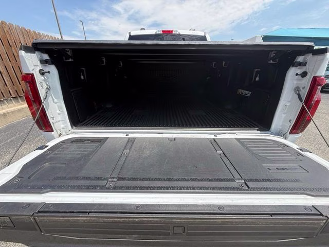 2024 Oxford White Ford F-150 XLT 4X4 Truck