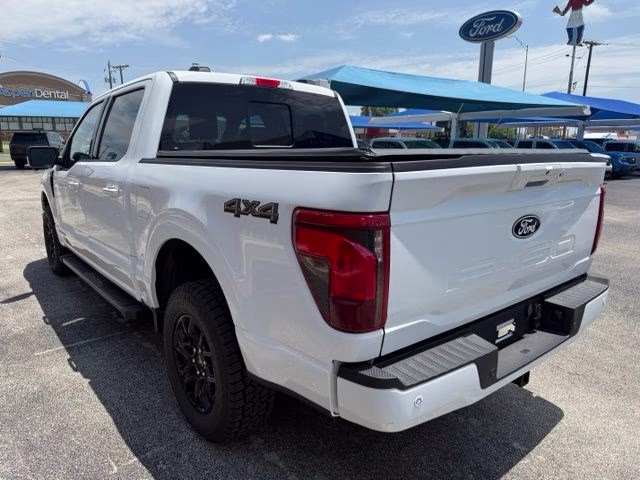 2024 Oxford White Ford F-150 XLT 4X4 Truck