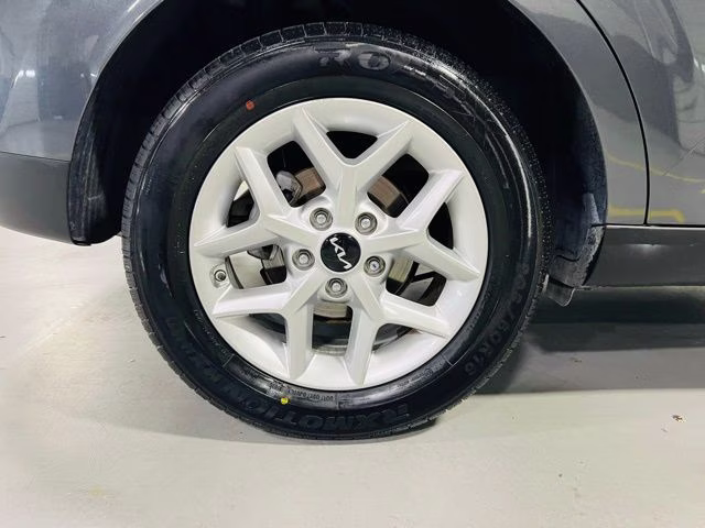 2025 Gravity Gray Kia Soul LX FWD Hatchback