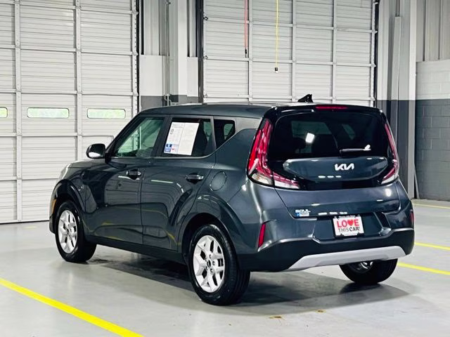 2025 Gravity Gray Kia Soul LX FWD Hatchback