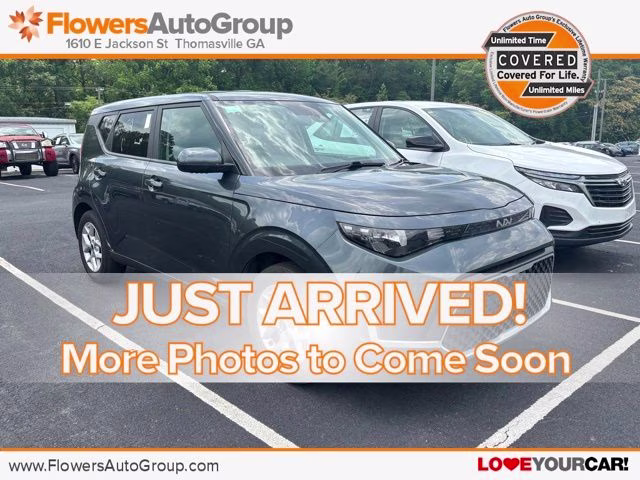 2025 Gray Kia Soul LX FWD Hatchback