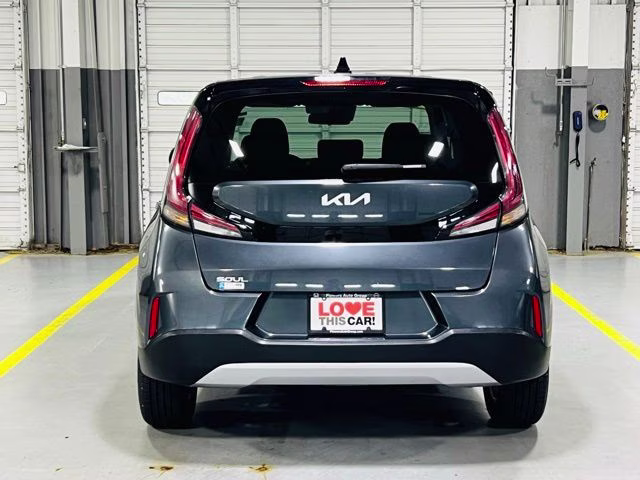 2025 Gravity Gray Kia Soul LX FWD Hatchback