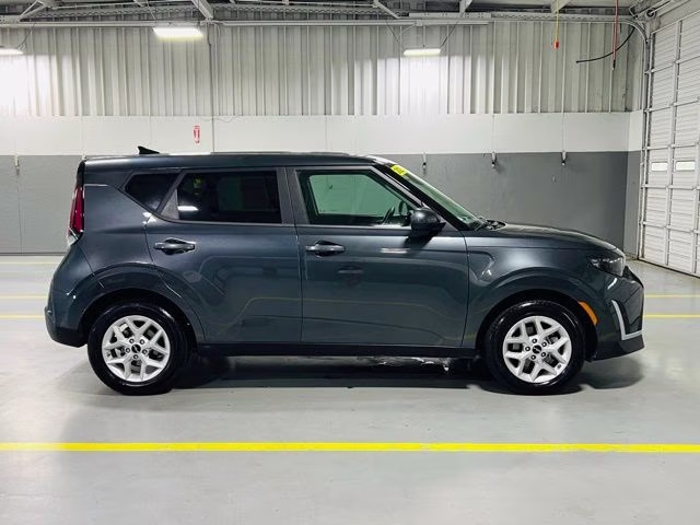 2025 Gravity Gray Kia Soul LX FWD Hatchback