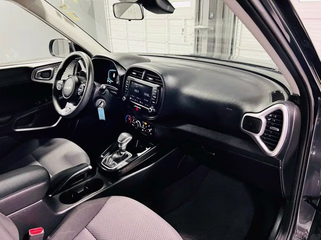 2025 Gravity Gray Kia Soul LX FWD Hatchback