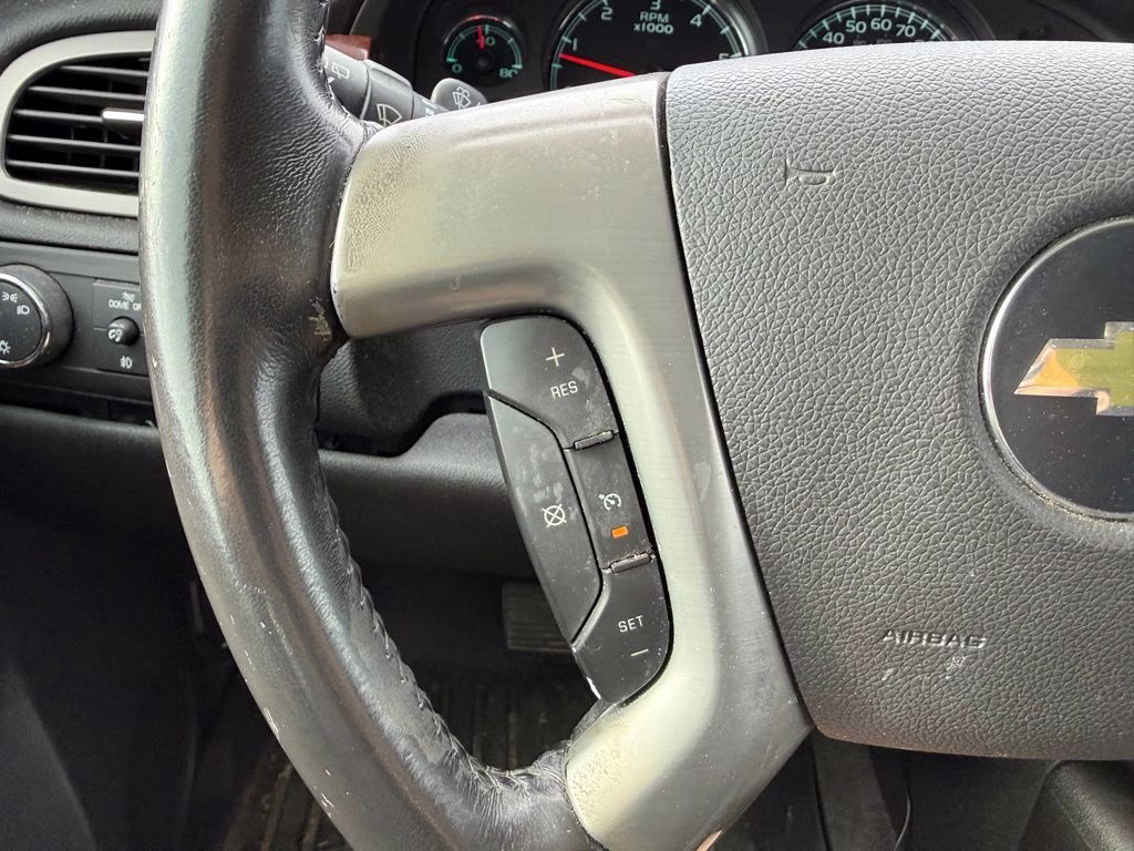 2014 Summit White Chevrolet Suburban 1500 LT 4X4 SUV