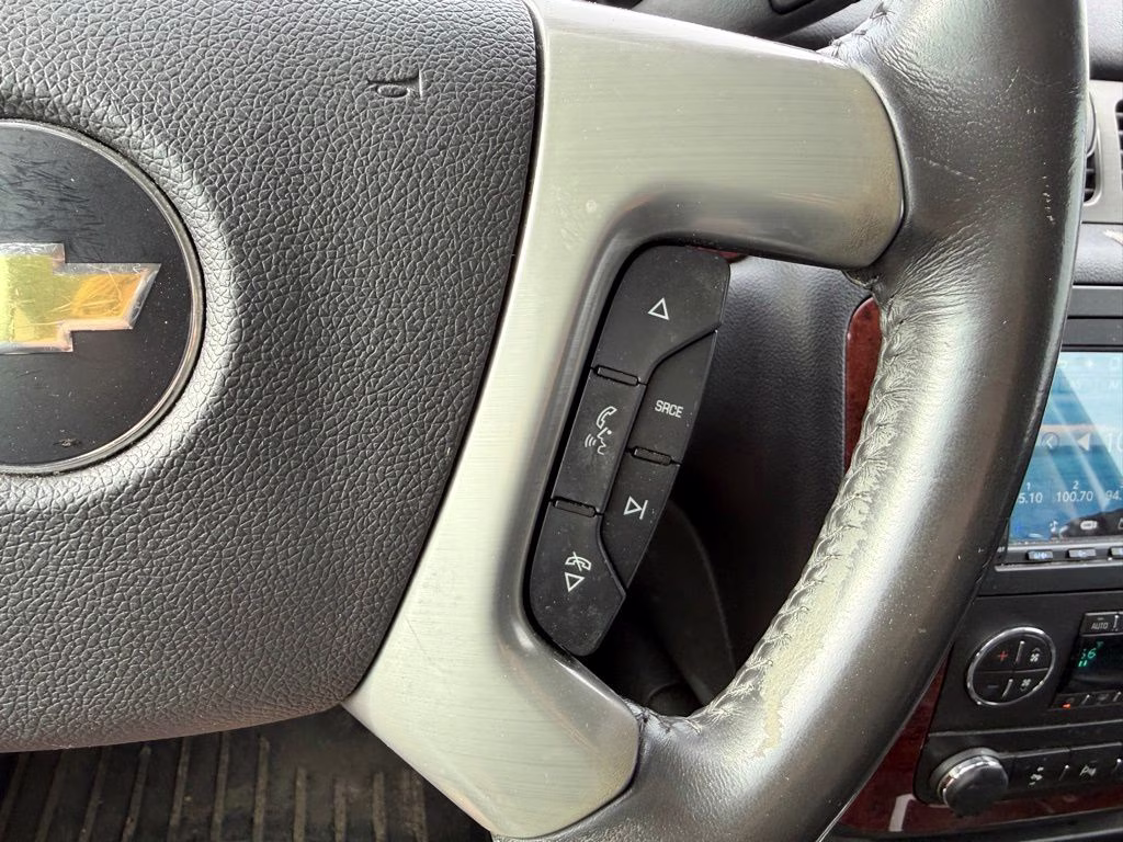 2014 Summit White Chevrolet Suburban 1500 LT 4X4 SUV