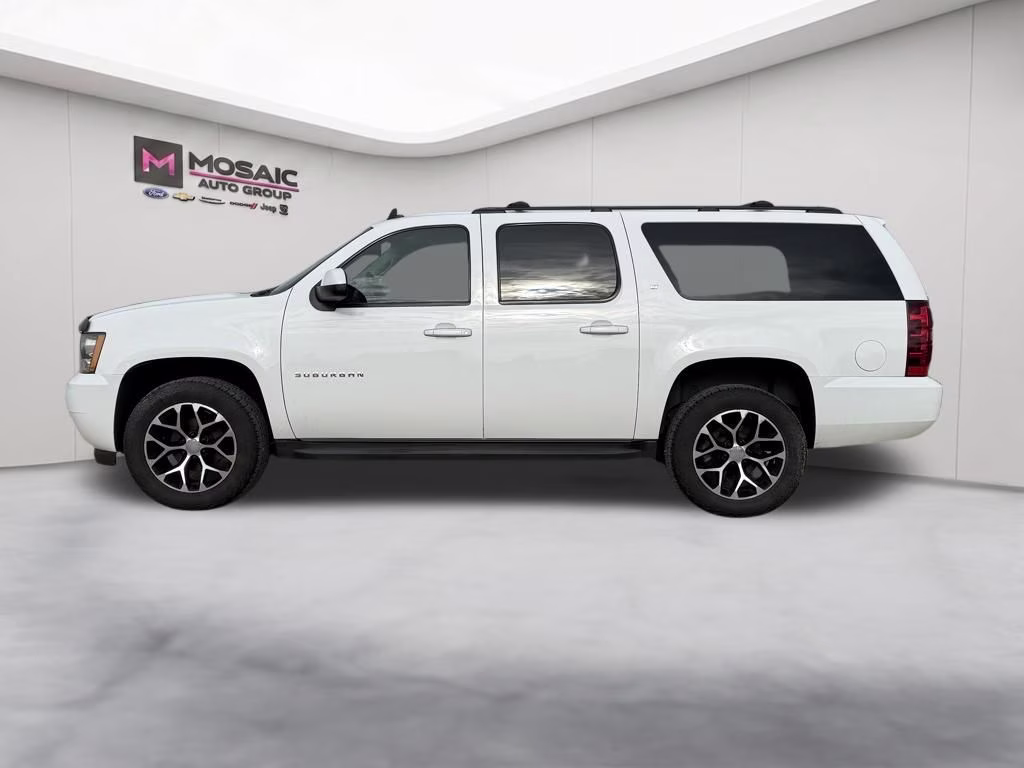 2014 Summit White Chevrolet Suburban 1500 LT 4X4 SUV