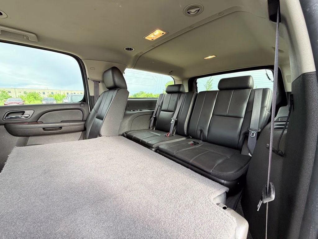 2014 Summit White Chevrolet Suburban 1500 LT 4X4 SUV