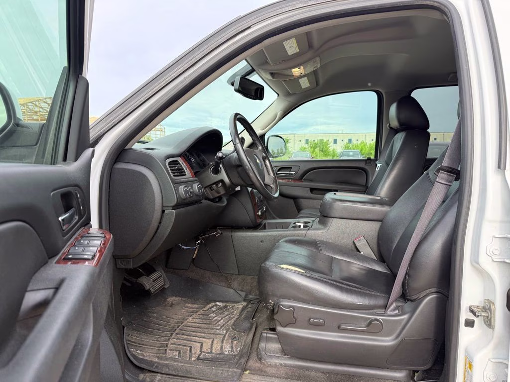 2014 Summit White Chevrolet Suburban 1500 LT 4X4 SUV