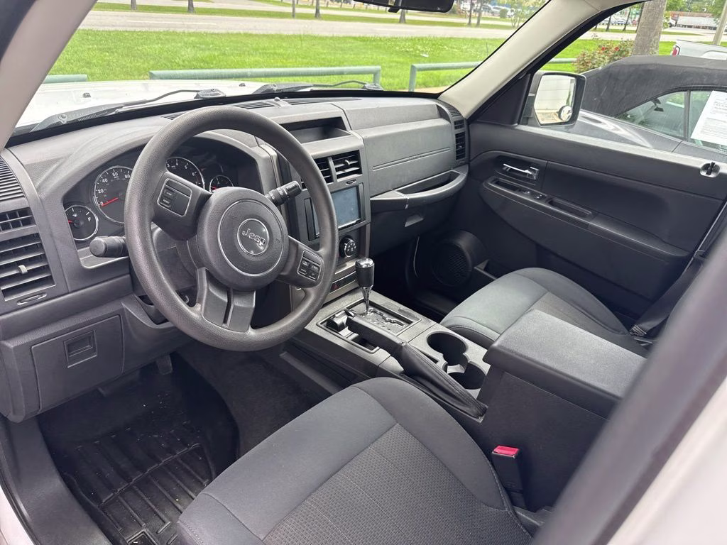 2012 Bright White Clearcoat Jeep Liberty Sport 4X4 SUV