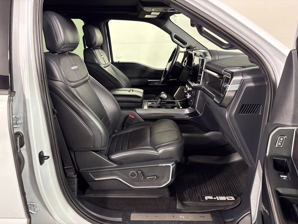 2025 Space White Metallic Ford F-150 Platinum 4X4 Truck