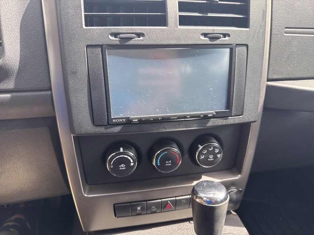 2012 Bright White Clearcoat Jeep Liberty Sport 4X4 SUV