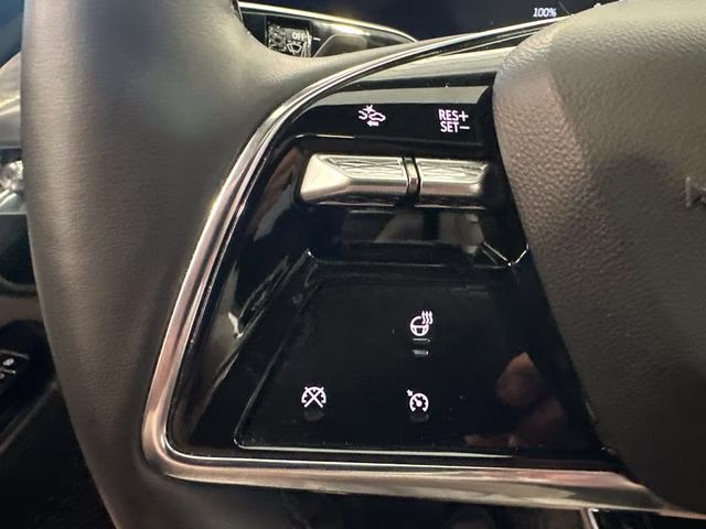 2025 Crystal White Tricoat Cadillac LYRIQ Luxury RWD SUV