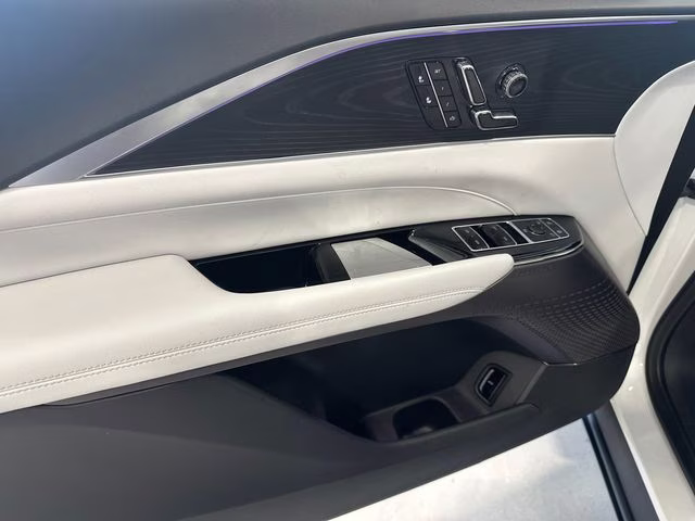 2025 Crystal White Tricoat Cadillac LYRIQ Luxury RWD SUV