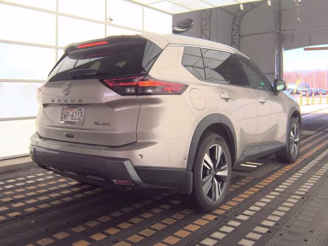 2024 Champagne Silver Metallic Nissan Rogue SL AWD SUV