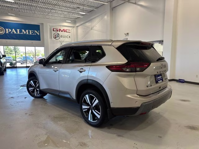 2024 Champagne Silver Metallic Nissan Rogue SL AWD SUV