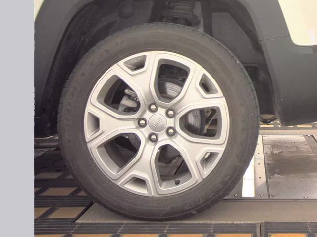 2022 Alpine White Clearcoat Jeep Renegade Limited 4X4 SUV