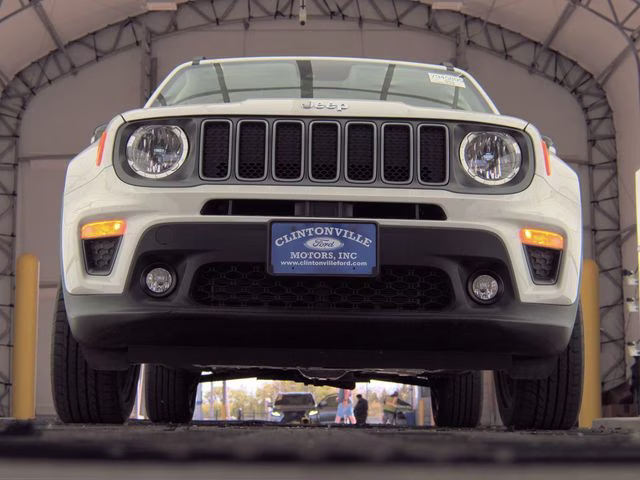 2022 Alpine White Clearcoat Jeep Renegade Limited 4X4 SUV