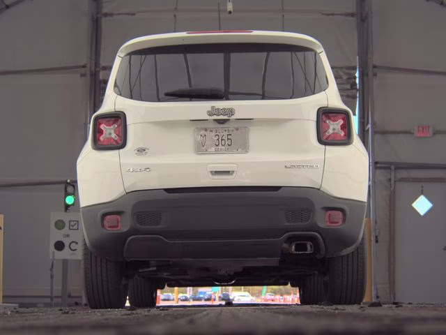 2022 Alpine White Clearcoat Jeep Renegade Limited 4X4 SUV