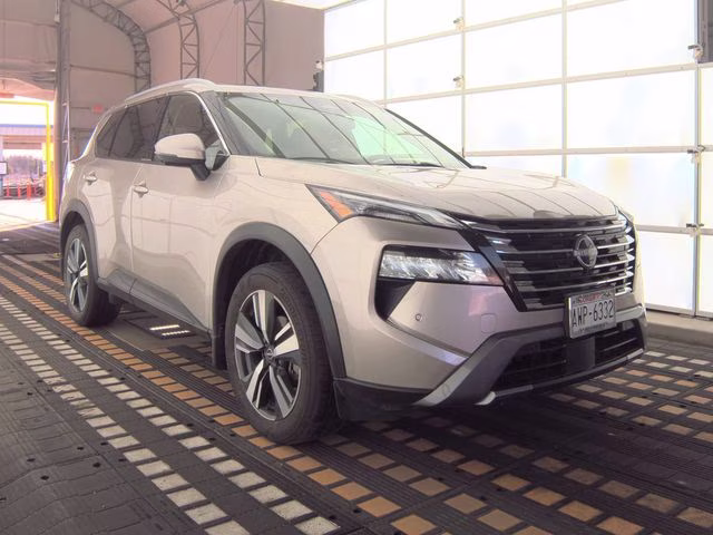 2024 Champagne Silver Metallic Nissan Rogue SL AWD SUV