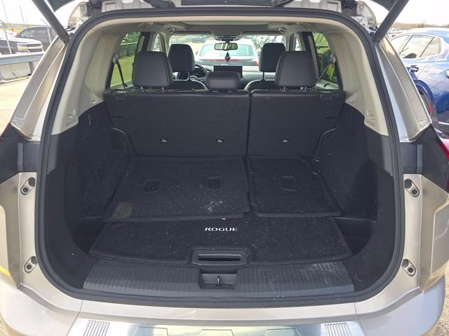 2024 Champagne Silver Metallic Nissan Rogue SL AWD SUV
