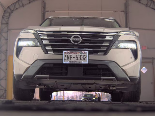 2024 Champagne Silver Metallic Nissan Rogue SL AWD SUV