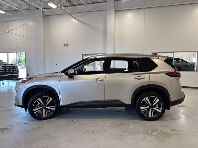 2024 Champagne Silver Metallic Nissan Rogue SL AWD SUV