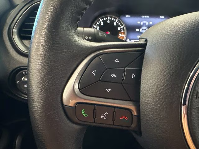 2022 Alpine White Clearcoat Jeep Renegade Limited 4X4 SUV