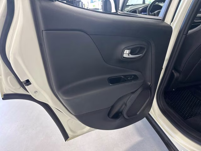 2022 Alpine White Clearcoat Jeep Renegade Limited 4X4 SUV