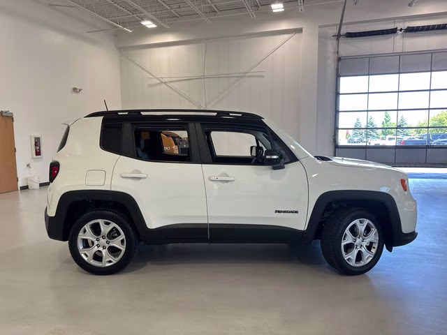 2022 Alpine White Clearcoat Jeep Renegade Limited 4X4 SUV
