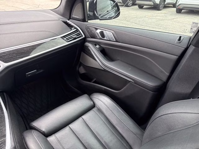 2022 Tanzanite Blue II Metallic BMW X7 xDrive40i AWD SUV