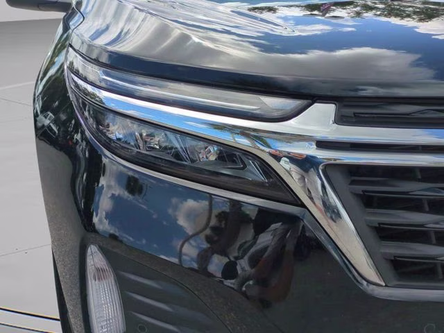 2023 Mosaic Black Metallic Chevrolet Equinox LT FWD SUV